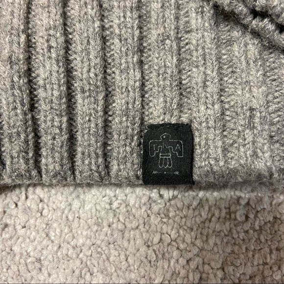 ARITZIA TNA Sea to Sky Cowichan Grey 100% Lambs Wool Sweater Women’s Size XS - Picture 7 of 14